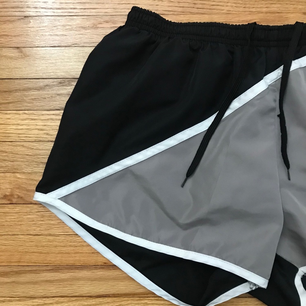 PONY Black & Gray Diagonal Design Athletic Shorts - Picture 2 of 8